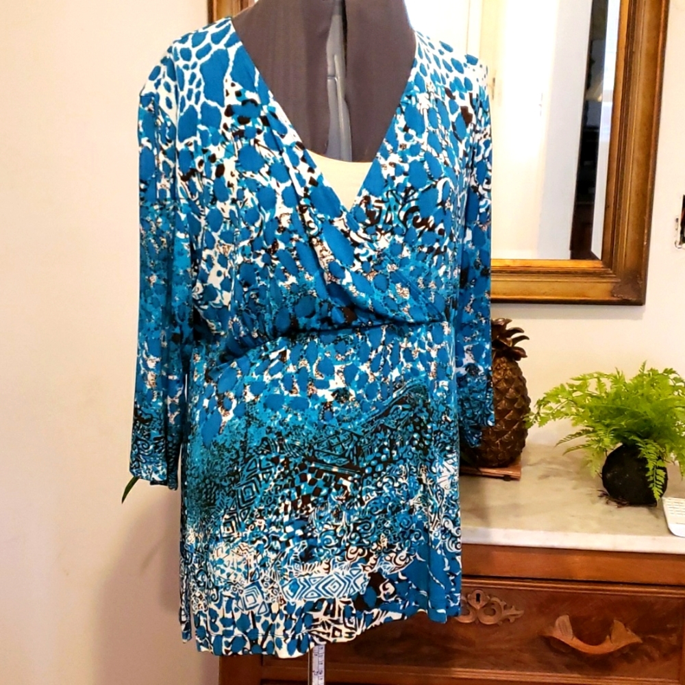 Chico's liquid knit tunic , size 2, turquoise, white and black
